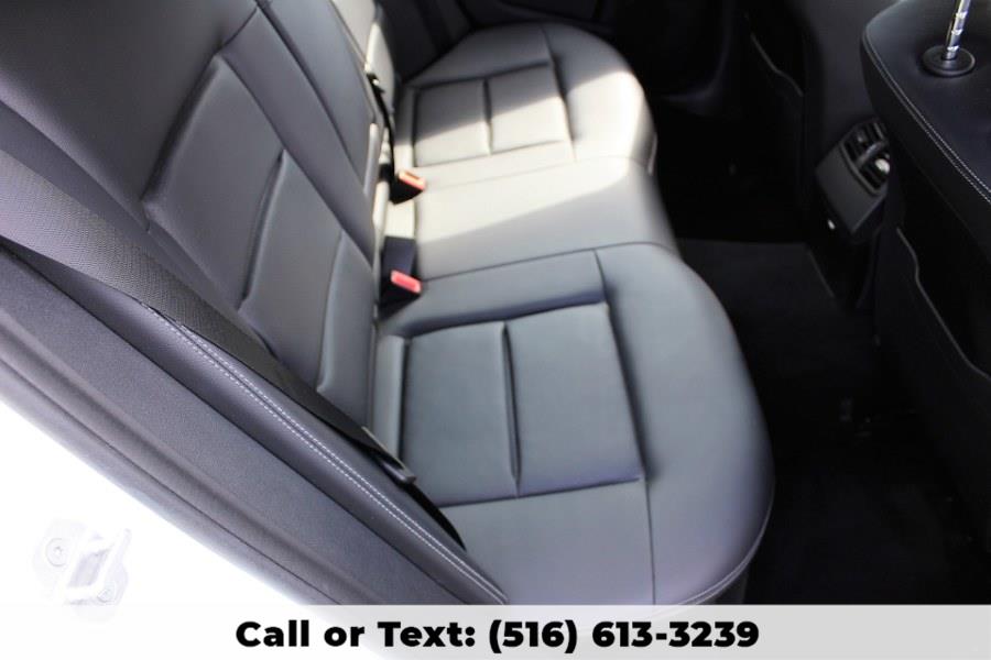 2016 Mercedes-Benz E-Class 4dr Sdn E 350 Luxury 4MATIC, available for sale in Great Neck, New York | Great Neck Car Buyers & Sellers. Great Neck, New York 2016 Mercedes-Benz E-Class 4dr Sdn E 350 Luxury 4MATIC, available for sale in Great Neck, New York | Great Neck Car Buyers & Sellers. Great Neck, New York