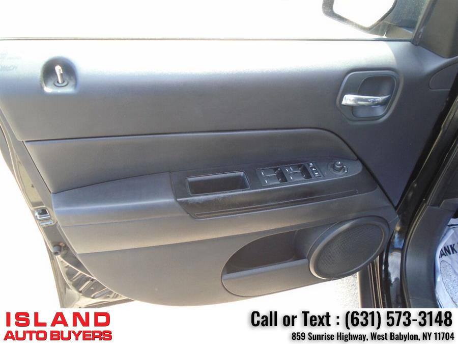 Used Jeep Patriot Latitude 4x4 4dr SUV 2014 | Island Auto Buyers. West Babylon, New York Used Jeep Patriot Latitude 4x4 4dr SUV 2014 | Island Auto Buyers. West Babylon, New York
