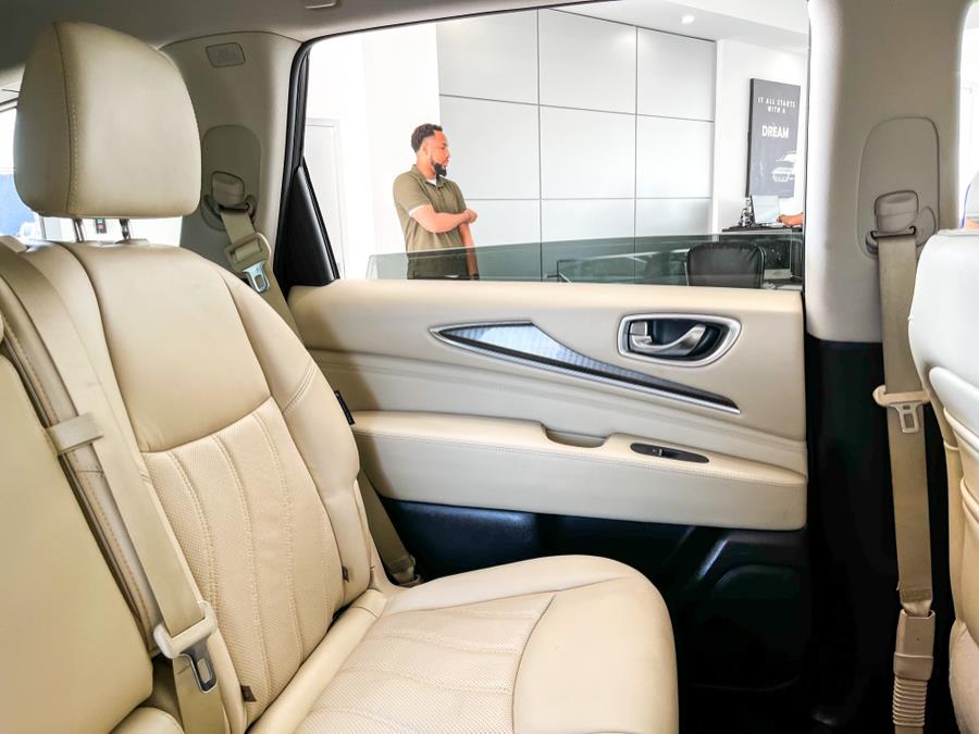Used INFINITI QX60 LUXE AWD 2019 | Luxury Motor Club. Franklin Square, New York Used INFINITI QX60 LUXE AWD 2019 | Luxury Motor Club. Franklin Square, New York