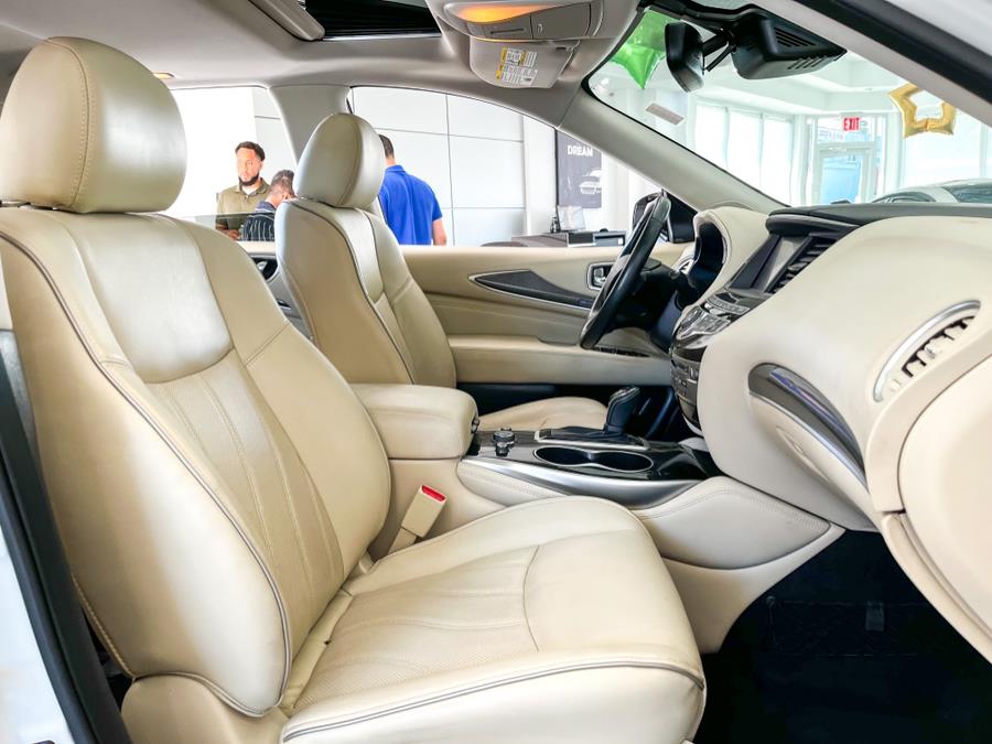 Used INFINITI QX60 LUXE AWD 2019 | Luxury Motor Club. Franklin Square, New York Used INFINITI QX60 LUXE AWD 2019 | Luxury Motor Club. Franklin Square, New York