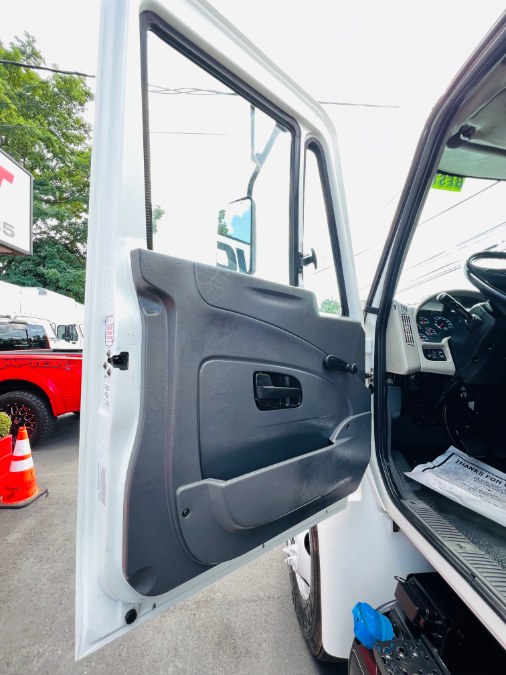 2015 INTERNATIONAL 4300 26 FEET DRY BOX + CUMMINS ENGINE + NO CDL, available for sale in South Amboy, New Jersey | NJ Truck Spot. South Amboy, New Jersey 2015 INTERNATIONAL 4300 26 FEET DRY BOX + CUMMINS ENGINE + NO CDL, available for sale in South Amboy, New Jersey | NJ Truck Spot. South Amboy, New Jersey