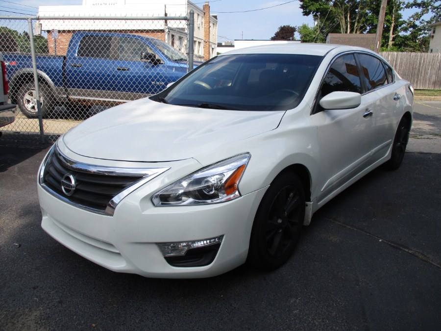 Used Nissan Altima 4dr Sdn I4 2.5 SV 2014 | New Gen Auto Group. West Babylon, New York Used Nissan Altima 4dr Sdn I4 2.5 SV 2014 | New Gen Auto Group. West Babylon, New York