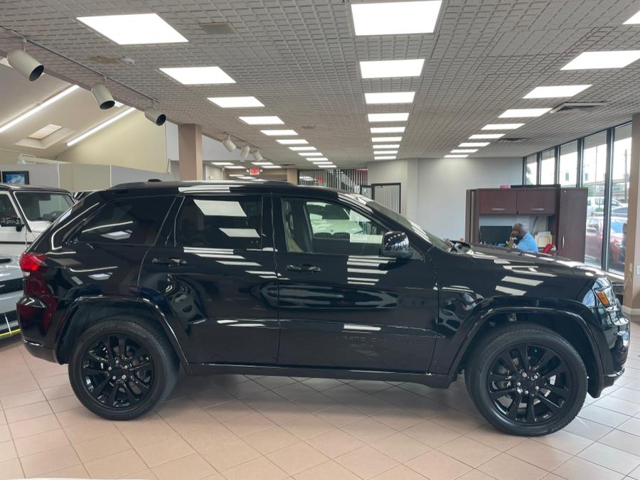 Used Jeep Grand Cherokee ALTITUDE 4x4 2019 | Power Motors East. Massapequa Park, New York Used Jeep Grand Cherokee ALTITUDE 4x4 2019 | Power Motors East. Massapequa Park, New York