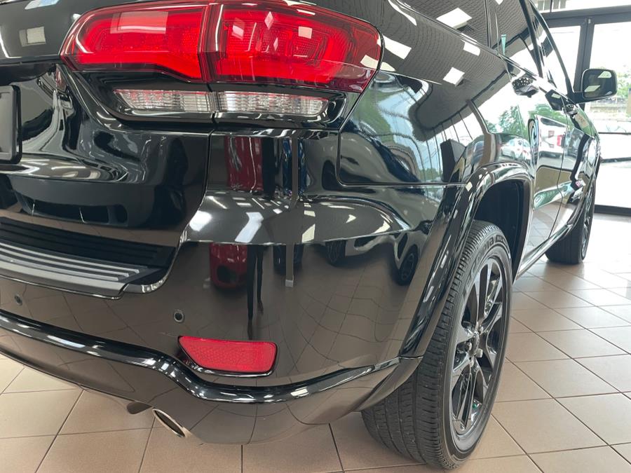 Used Jeep Grand Cherokee ALTITUDE 4x4 2019 | Power Motors East. Massapequa Park, New York Used Jeep Grand Cherokee ALTITUDE 4x4 2019 | Power Motors East. Massapequa Park, New York