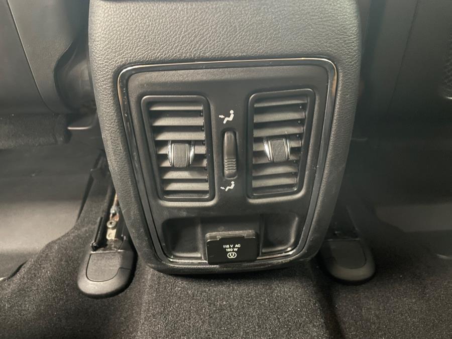 Used Jeep Grand Cherokee ALTITUDE 4x4 2019 | Power Motors East. Massapequa Park, New York Used Jeep Grand Cherokee ALTITUDE 4x4 2019 | Power Motors East. Massapequa Park, New York