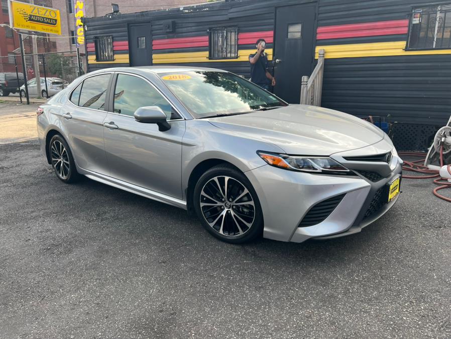 2018 Toyota Camry SE Auto (Natl), available for sale in Newark, New Jersey | Zezo Auto Sales. Newark, New Jersey