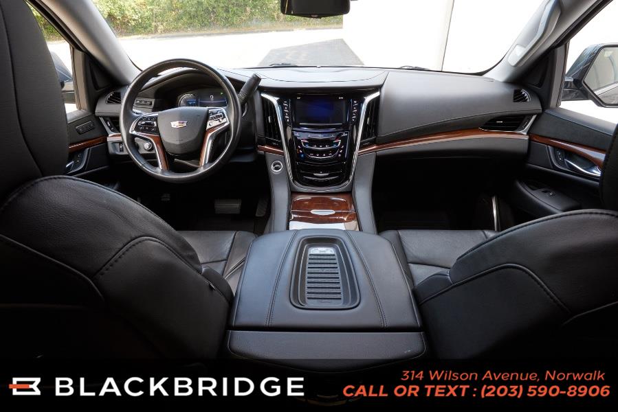 2019 Cadillac Escalade 4WD 4dr Luxury, available for sale in Norwalk, Connecticut | Black Bridge Motors, LLC. Norwalk, Connecticut 2019 Cadillac Escalade 4WD 4dr Luxury, available for sale in Norwalk, Connecticut | Black Bridge Motors, LLC. Norwalk, Connecticut
