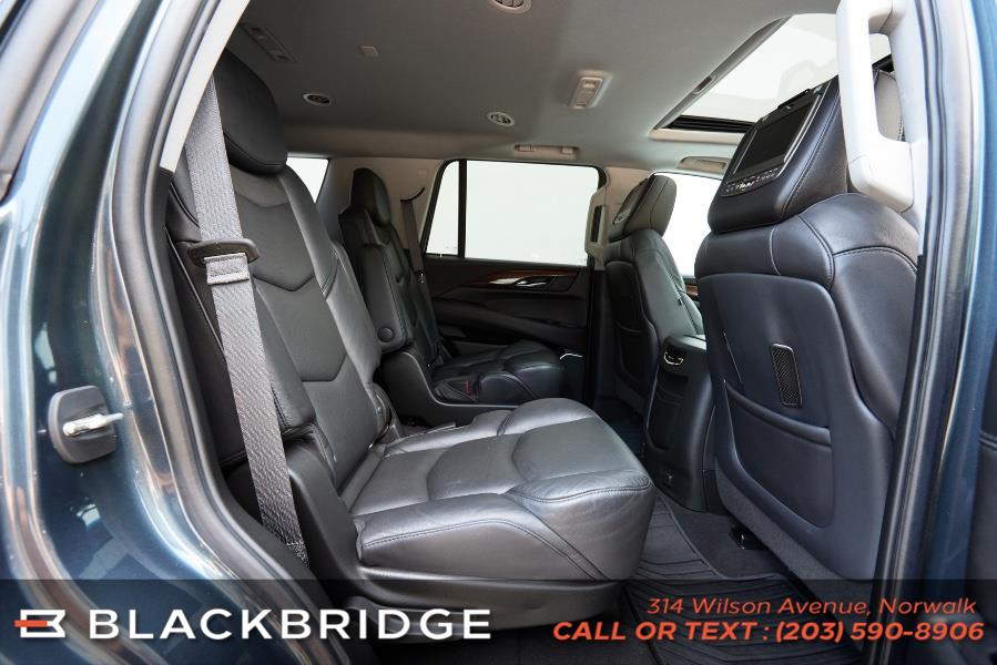 2019 Cadillac Escalade 4WD 4dr Luxury, available for sale in Norwalk, Connecticut | Black Bridge Motors, LLC. Norwalk, Connecticut 2019 Cadillac Escalade 4WD 4dr Luxury, available for sale in Norwalk, Connecticut | Black Bridge Motors, LLC. Norwalk, Connecticut