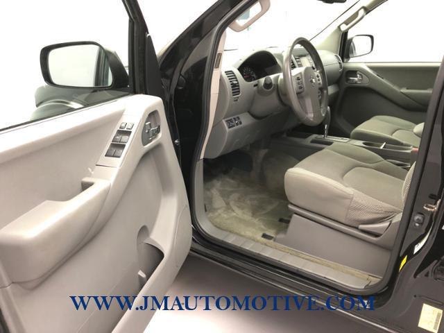 2014 Nissan Frontier 4WD Crew Cab SWB Auto SV, available for sale in Naugatuck, Connecticut | J&M Automotive Sls&Svc LLC. Naugatuck, Connecticut 2014 Nissan Frontier 4WD Crew Cab SWB Auto SV, available for sale in Naugatuck, Connecticut | J&M Automotive Sls&Svc LLC. Naugatuck, Connecticut