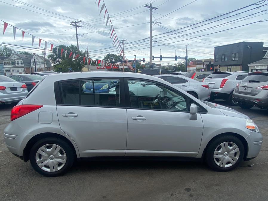 Used Nissan Versa 5dr HB I4 Auto 1.8 S 2010 | CT Auto. Bridgeport, Connecticut Used Nissan Versa 5dr HB I4 Auto 1.8 S 2010 | CT Auto. Bridgeport, Connecticut