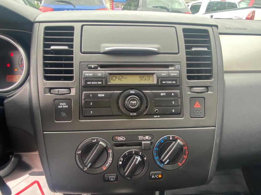 Used Nissan Versa 5dr HB I4 Auto 1.8 S 2010 | CT Auto. Bridgeport, Connecticut Used Nissan Versa 5dr HB I4 Auto 1.8 S 2010 | CT Auto. Bridgeport, Connecticut
