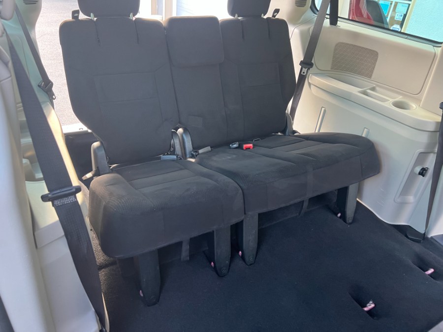 2014 Dodge Grand Caravan 4dr Wgn SE, available for sale in Bristol, Connecticut | Bristol Auto Center LLC. Bristol, Connecticut 2014 Dodge Grand Caravan 4dr Wgn SE, available for sale in Bristol, Connecticut | Bristol Auto Center LLC. Bristol, Connecticut