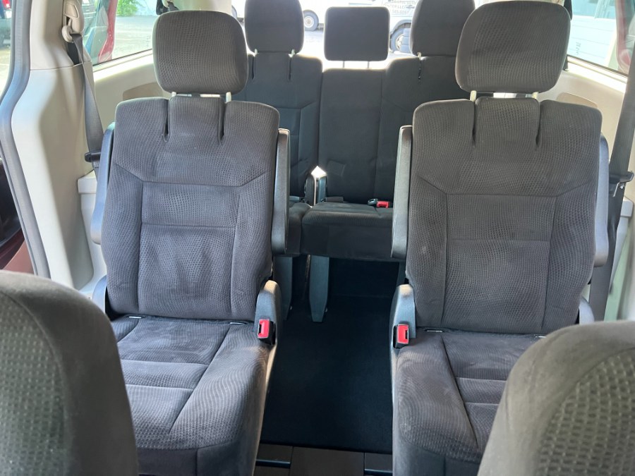 2014 Dodge Grand Caravan 4dr Wgn SE, available for sale in Bristol, Connecticut | Bristol Auto Center LLC. Bristol, Connecticut 2014 Dodge Grand Caravan 4dr Wgn SE, available for sale in Bristol, Connecticut | Bristol Auto Center LLC. Bristol, Connecticut