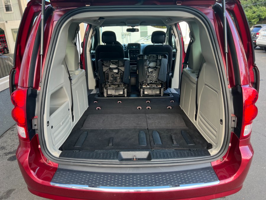 2014 Dodge Grand Caravan 4dr Wgn SE, available for sale in Bristol, Connecticut | Bristol Auto Center LLC. Bristol, Connecticut 2014 Dodge Grand Caravan 4dr Wgn SE, available for sale in Bristol, Connecticut | Bristol Auto Center LLC. Bristol, Connecticut