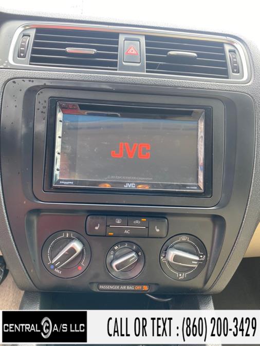 Used Volkswagen Jetta Sedan 4dr Manual SE w/Convenience & Sunroof PZEV 2011 | Central A/S LLC. East Windsor, Connecticut Used Volkswagen Jetta Sedan 4dr Manual SE w/Convenience & Sunroof PZEV 2011 | Central A/S LLC. East Windsor, Connecticut