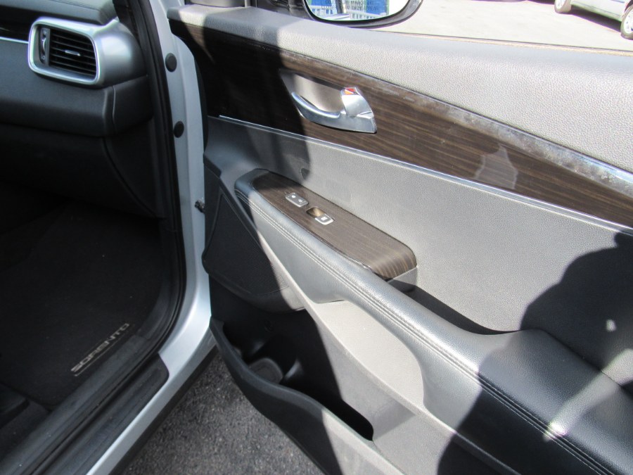 Used Kia Sorento LX V6 AWD 2020 | NJ Used Cars Center. Irvington, New Jersey Used Kia Sorento LX V6 AWD 2020 | NJ Used Cars Center. Irvington, New Jersey