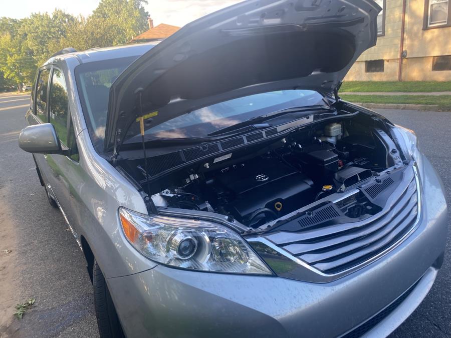 Used Toyota Sienna 5dr 8-Pass Van XLE FWD (Natl) 2015 | Daytona Auto Sales. Little Ferry, New Jersey Used Toyota Sienna 5dr 8-Pass Van XLE FWD (Natl) 2015 | Daytona Auto Sales. Little Ferry, New Jersey