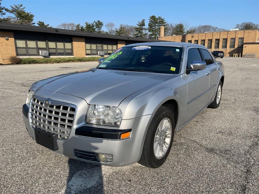2010 Chrysler 300 Touring 4dr Sedan, available for sale in Roslyn Heights, New York | Mekawy Auto Sales Inc. Roslyn Heights, New York 2010 Chrysler 300 Touring 4dr Sedan, available for sale in Roslyn Heights, New York | Mekawy Auto Sales Inc. Roslyn Heights, New York