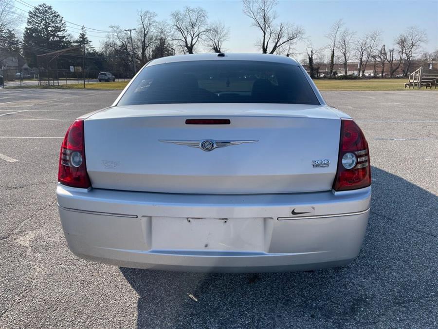 2010 Chrysler 300 Touring 4dr Sedan, available for sale in Roslyn Heights, New York | Mekawy Auto Sales Inc. Roslyn Heights, New York 2010 Chrysler 300 Touring 4dr Sedan, available for sale in Roslyn Heights, New York | Mekawy Auto Sales Inc. Roslyn Heights, New York