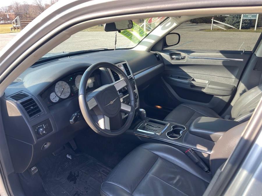 2010 Chrysler 300 Touring 4dr Sedan, available for sale in Roslyn Heights, New York | Mekawy Auto Sales Inc. Roslyn Heights, New York 2010 Chrysler 300 Touring 4dr Sedan, available for sale in Roslyn Heights, New York | Mekawy Auto Sales Inc. Roslyn Heights, New York