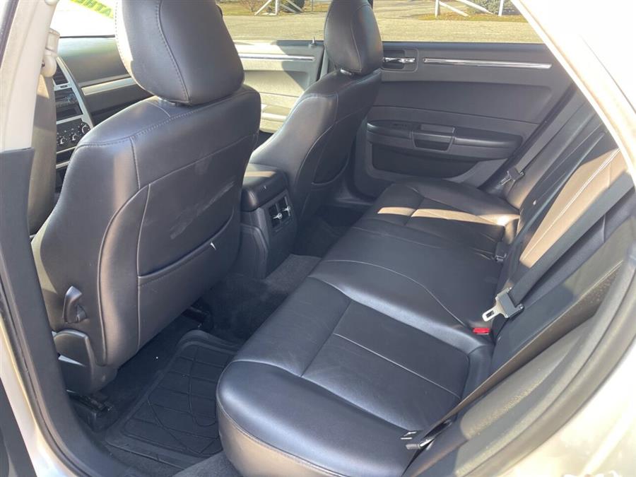 2010 Chrysler 300 Touring 4dr Sedan, available for sale in Roslyn Heights, New York | Mekawy Auto Sales Inc. Roslyn Heights, New York 2010 Chrysler 300 Touring 4dr Sedan, available for sale in Roslyn Heights, New York | Mekawy Auto Sales Inc. Roslyn Heights, New York