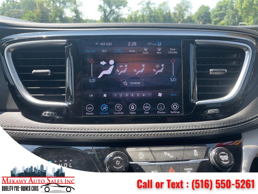 2020 Chrysler Pacifica Limited 4dr Mini Van, available for sale in Roslyn Heights, New York | Mekawy Auto Sales Inc. Roslyn Heights, New York 2020 Chrysler Pacifica Limited 4dr Mini Van, available for sale in Roslyn Heights, New York | Mekawy Auto Sales Inc. Roslyn Heights, New York
