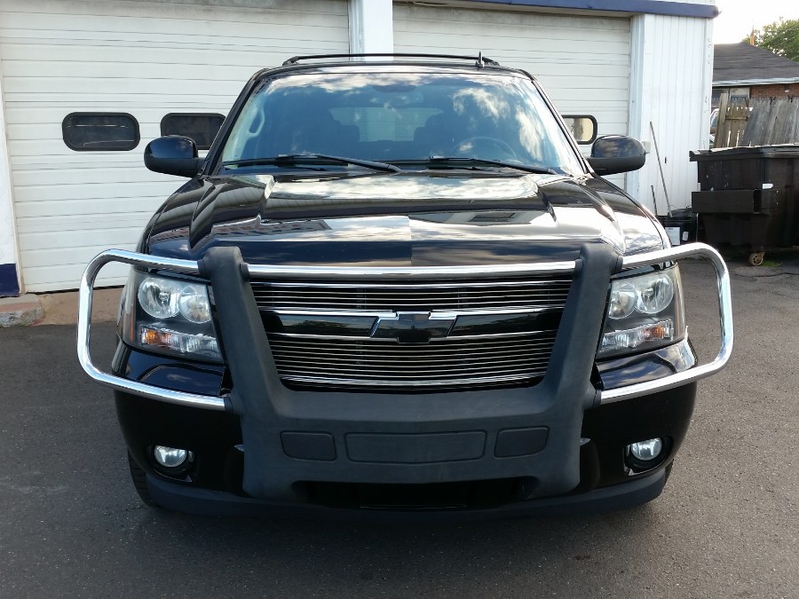 2007 Chevrolet Suburban 4WD 4dr 1500 LTZ, available for sale in Berlin, Connecticut | Action Automotive. Berlin, Connecticut 2007 Chevrolet Suburban 4WD 4dr 1500 LTZ, available for sale in Berlin, Connecticut | Action Automotive. Berlin, Connecticut