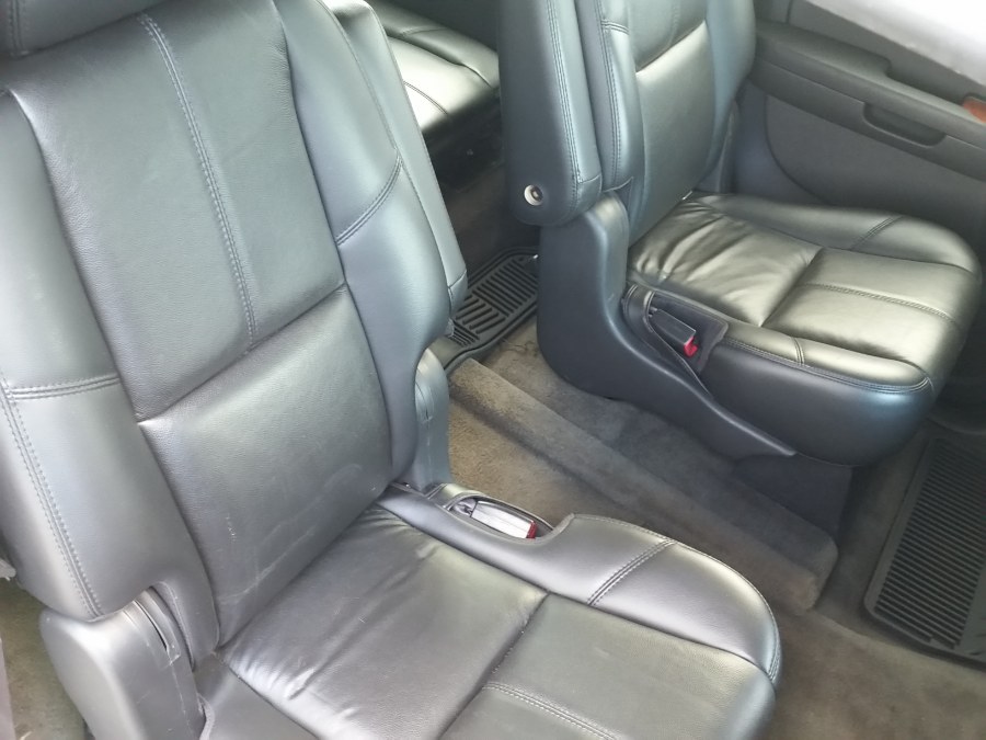 2007 Chevrolet Suburban 4WD 4dr 1500 LTZ, available for sale in Berlin, Connecticut | Action Automotive. Berlin, Connecticut 2007 Chevrolet Suburban 4WD 4dr 1500 LTZ, available for sale in Berlin, Connecticut | Action Automotive. Berlin, Connecticut