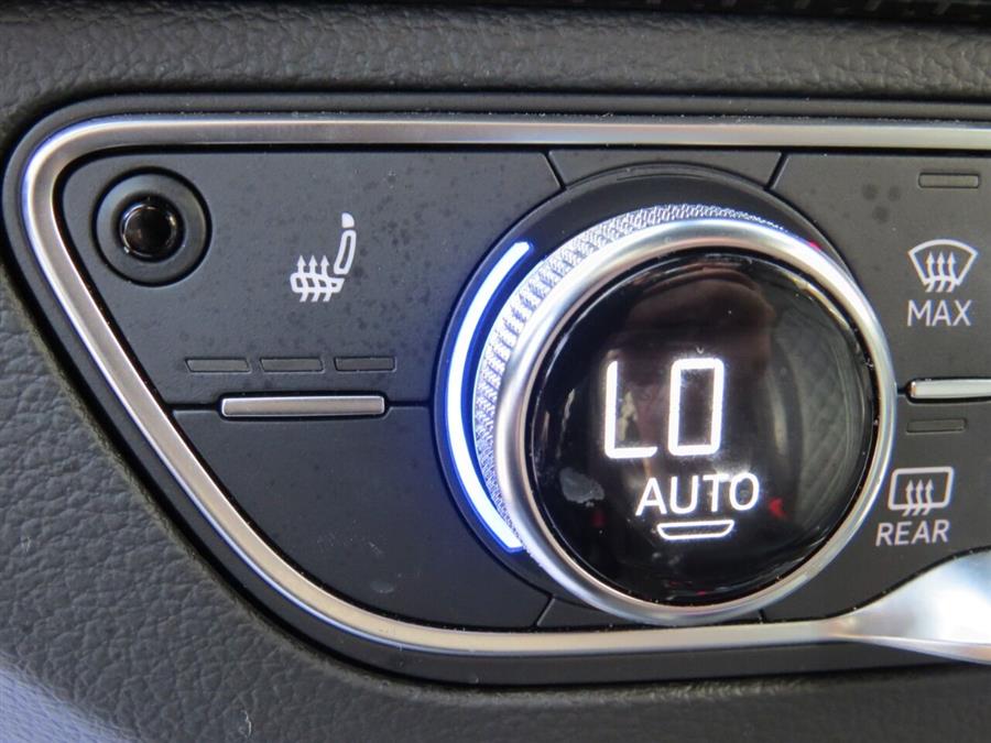 Used Audi Sq5 3.0T quattro Prestige AWD 4dr SUV 2019 | Lake City Exports Inc. Auburn, Maine Used Audi Sq5 3.0T quattro Prestige AWD 4dr SUV 2019 | Lake City Exports Inc. Auburn, Maine