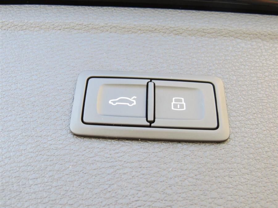 Used Audi Sq5 3.0T quattro Prestige AWD 4dr SUV 2019 | Lake City Exports Inc. Auburn, Maine Used Audi Sq5 3.0T quattro Prestige AWD 4dr SUV 2019 | Lake City Exports Inc. Auburn, Maine