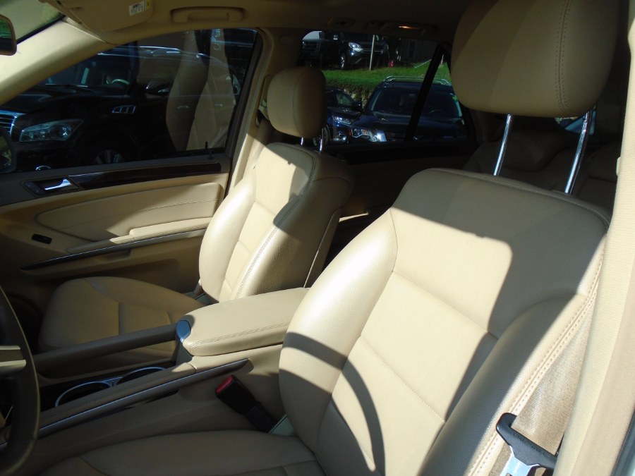 2010 Mercedes-Benz M-Class 4MATIC 4dr ML350, available for sale in Waterbury, Connecticut | Jim Juliani Motors. Waterbury, Connecticut 2010 Mercedes-Benz M-Class 4MATIC 4dr ML350, available for sale in Waterbury, Connecticut | Jim Juliani Motors. Waterbury, Connecticut