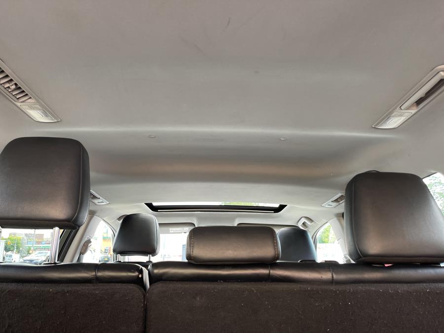Used Toyota Highlander AWD 4dr V6 XLE (Natl) 2015 | New York Motors Group Solutions LLC. Bronx, New York Used Toyota Highlander AWD 4dr V6 XLE (Natl) 2015 | New York Motors Group Solutions LLC. Bronx, New York