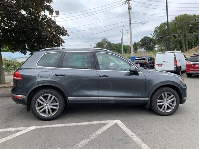 2016 Volkswagen Touareg VR6 FSI, available for sale in Stratford, Connecticut | Wiz Leasing Inc. Stratford, Connecticut 2016 Volkswagen Touareg VR6 FSI, available for sale in Stratford, Connecticut | Wiz Leasing Inc. Stratford, Connecticut