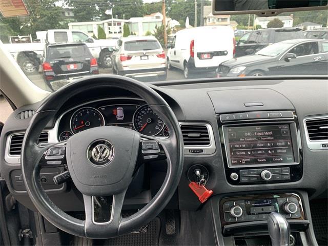 2016 Volkswagen Touareg VR6 FSI, available for sale in Stratford, Connecticut | Wiz Leasing Inc. Stratford, Connecticut 2016 Volkswagen Touareg VR6 FSI, available for sale in Stratford, Connecticut | Wiz Leasing Inc. Stratford, Connecticut
