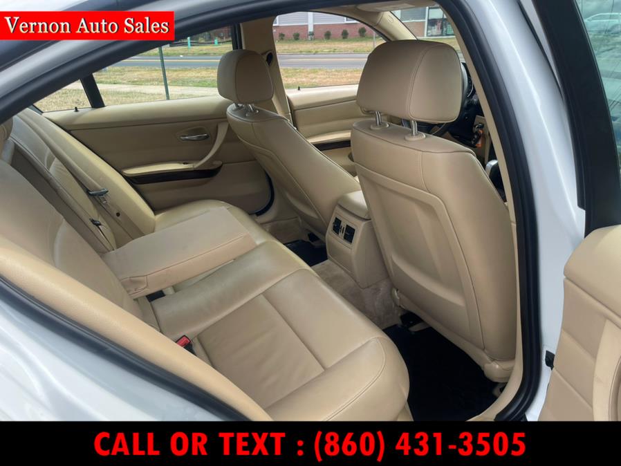 Used BMW 3 Series 4dr Sdn 328i xDrive AWD SULEV 2011 | Vernon Auto Sale & Service. Manchester, Connecticut Used BMW 3 Series 4dr Sdn 328i xDrive AWD SULEV 2011 | Vernon Auto Sale & Service. Manchester, Connecticut