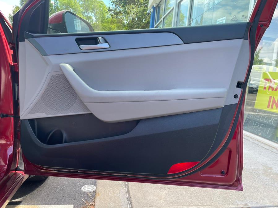 2016 Hyundai Sonata SE. LOW MILES!, available for sale in Rosedale, New York | Sunrise Auto Sales. Rosedale, New York 2016 Hyundai Sonata SE. LOW MILES!, available for sale in Rosedale, New York | Sunrise Auto Sales. Rosedale, New York