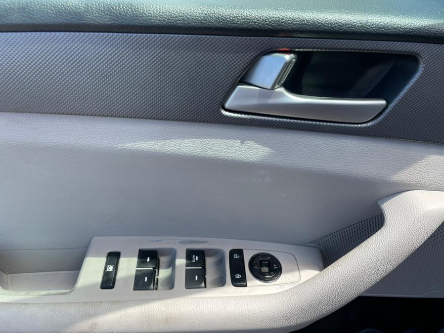 2016 Hyundai Sonata SE. LOW MILES!, available for sale in Rosedale, New York | Sunrise Auto Sales. Rosedale, New York 2016 Hyundai Sonata SE. LOW MILES!, available for sale in Rosedale, New York | Sunrise Auto Sales. Rosedale, New York