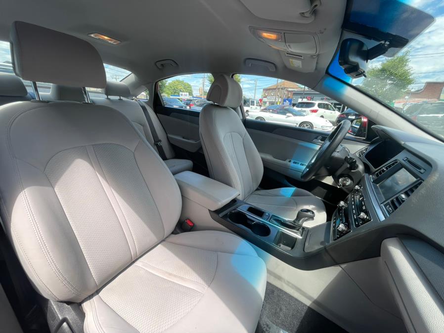 2016 Hyundai Sonata SE. LOW MILES!, available for sale in Rosedale, New York | Sunrise Auto Sales. Rosedale, New York 2016 Hyundai Sonata SE. LOW MILES!, available for sale in Rosedale, New York | Sunrise Auto Sales. Rosedale, New York