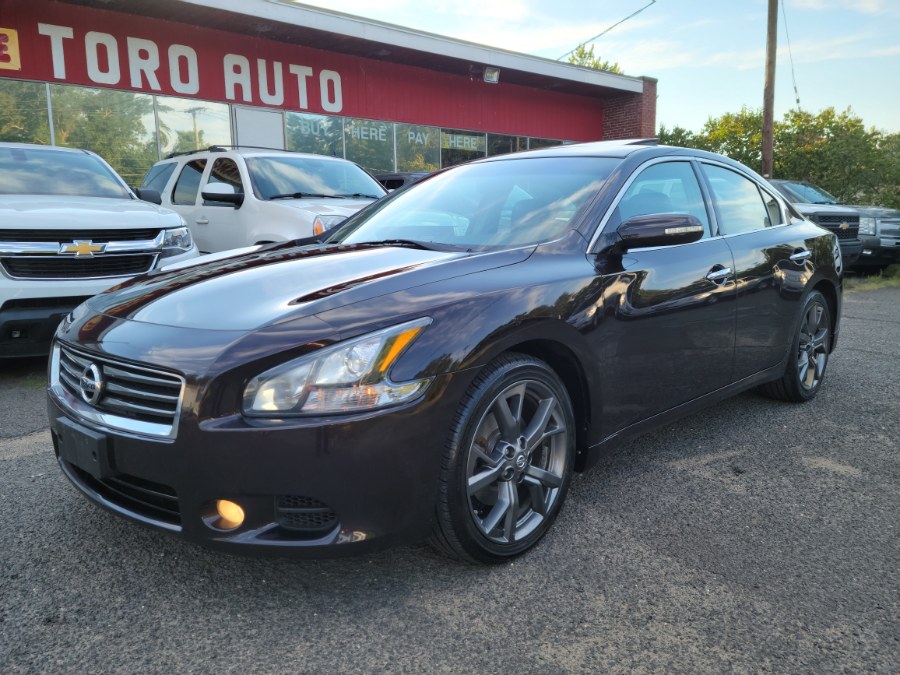 2014 Nissan Maxima 4dr Sdn 3.5 SV w/Premium Pkg, available for sale in East Windsor, Connecticut | Toro Auto. East Windsor, Connecticut