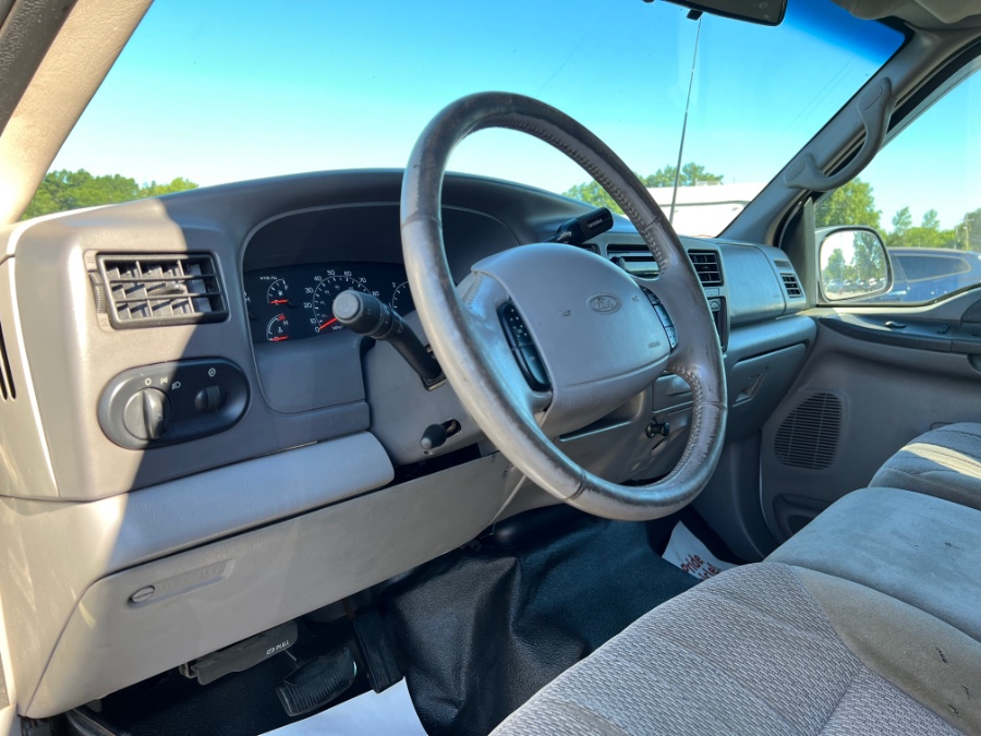 Used Ford Excursion 137" WB XLT 4WD 2001 | Marsh Auto Sales LLC. Ortonville, Michigan Used Ford Excursion 137" WB XLT 4WD 2001 | Marsh Auto Sales LLC. Ortonville, Michigan