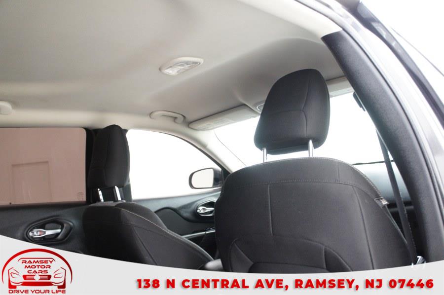 Used Jeep Cherokee 4WD 4dr Latitude 2014 | Ramsey Motor Cars Inc. Ramsey, New Jersey Used Jeep Cherokee 4WD 4dr Latitude 2014 | Ramsey Motor Cars Inc. Ramsey, New Jersey