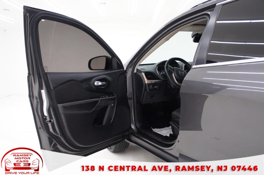 Used Jeep Cherokee 4WD 4dr Latitude 2014 | Ramsey Motor Cars Inc. Ramsey, New Jersey Used Jeep Cherokee 4WD 4dr Latitude 2014 | Ramsey Motor Cars Inc. Ramsey, New Jersey