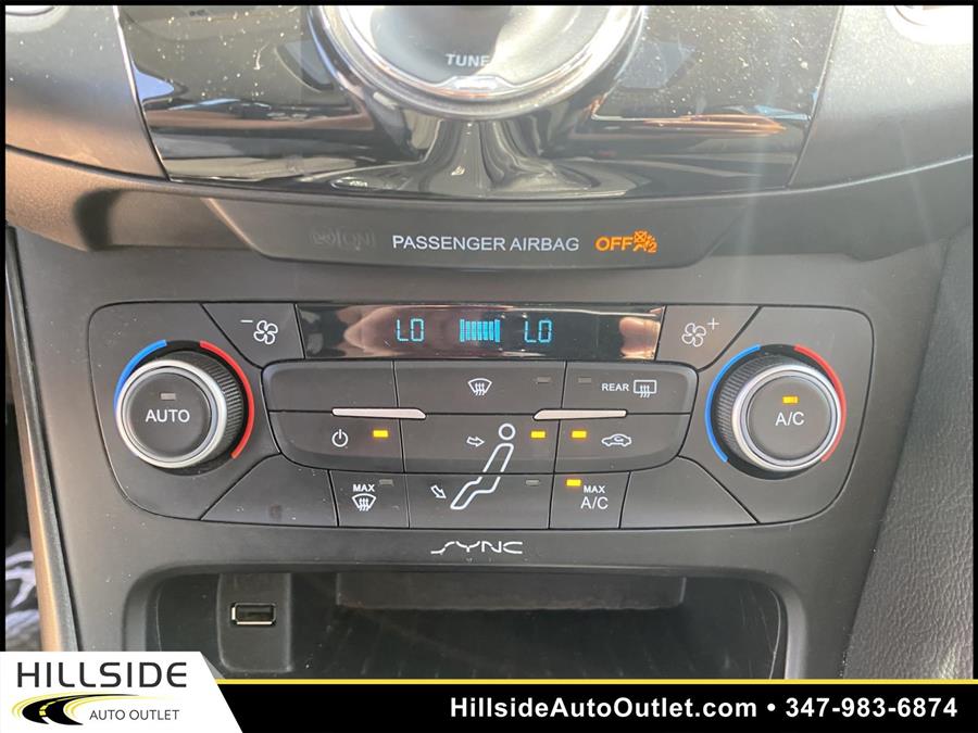 Used Ford Focus SEL 2017 | Hillside Auto Outlet. Jamaica, New York Used Ford Focus SEL 2017 | Hillside Auto Outlet. Jamaica, New York