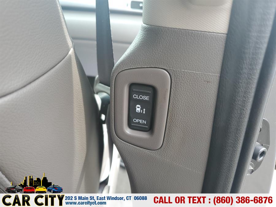 2013 Honda Odyssey 5dr EX-L w/Navi, available for sale in East Windsor, Connecticut | Car City LLC. East Windsor, Connecticut 2013 Honda Odyssey 5dr EX-L w/Navi, available for sale in East Windsor, Connecticut | Car City LLC. East Windsor, Connecticut