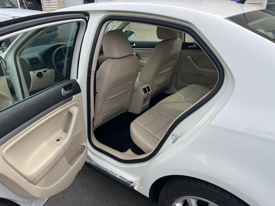2010 Volkswagen Jetta Sedan 4dr Auto Limited PZEV, available for sale in South Windsor , Connecticut | Ful-line Auto LLC. South Windsor , Connecticut 2010 Volkswagen Jetta Sedan 4dr Auto Limited PZEV, available for sale in South Windsor , Connecticut | Ful-line Auto LLC. South Windsor , Connecticut