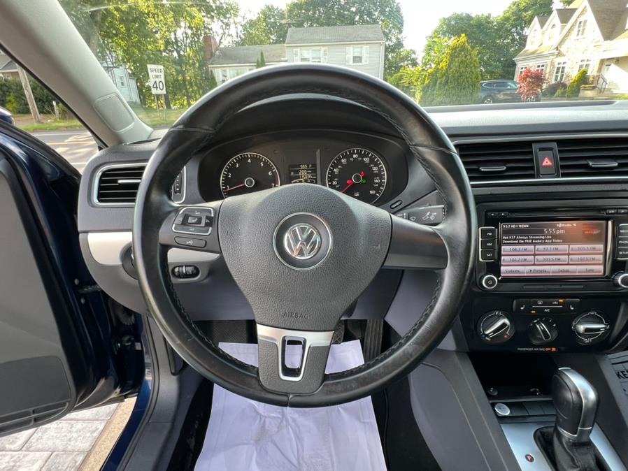 Used Volkswagen Jetta Sedan 4dr Auto SE PZEV 2014 | House of Cars CT. Meriden, Connecticut