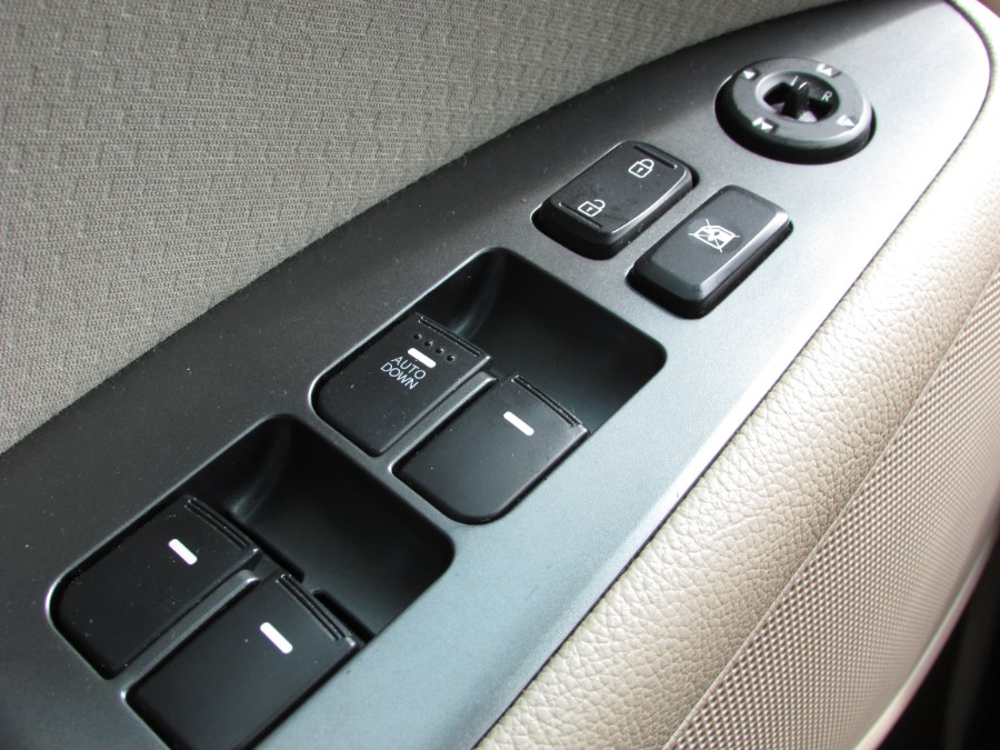 Used Kia Optima 4dr Sdn LX 2013 | United Auto Sales of E Windsor, Inc. East Windsor, Connecticut Used Kia Optima 4dr Sdn LX 2013 | United Auto Sales of E Windsor, Inc. East Windsor, Connecticut