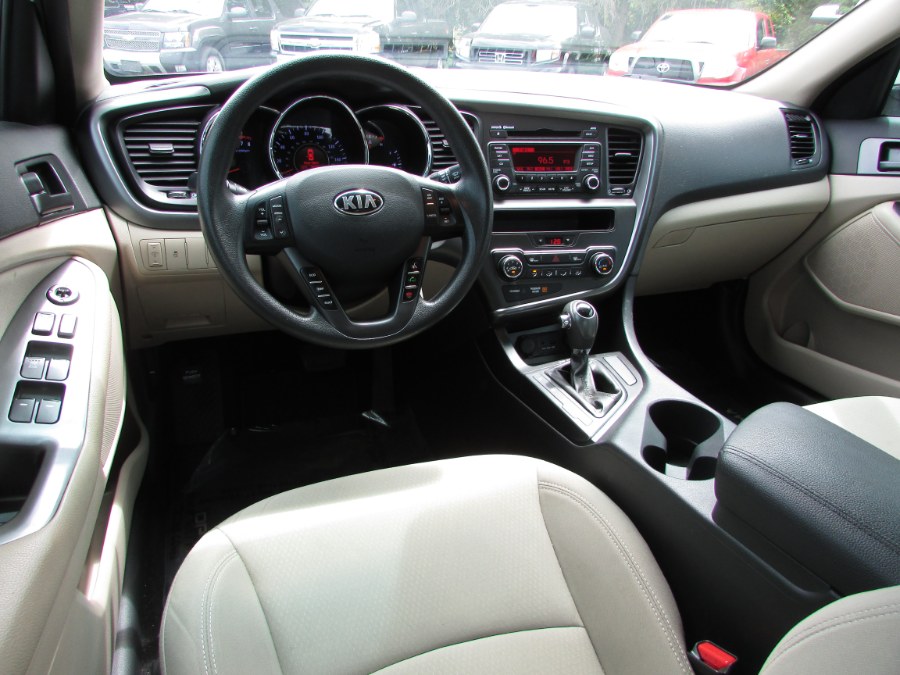 Used Kia Optima 4dr Sdn LX 2013 | United Auto Sales of E Windsor, Inc. East Windsor, Connecticut Used Kia Optima 4dr Sdn LX 2013 | United Auto Sales of E Windsor, Inc. East Windsor, Connecticut