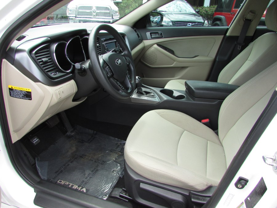 Used Kia Optima 4dr Sdn LX 2013 | United Auto Sales of E Windsor, Inc. East Windsor, Connecticut Used Kia Optima 4dr Sdn LX 2013 | United Auto Sales of E Windsor, Inc. East Windsor, Connecticut