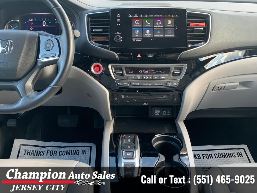 2019 Honda Pilot Touring 7-Passenger AWD, available for sale in Jersey City, New Jersey | Champion Auto Sales. Jersey City, New Jersey 2019 Honda Pilot Touring 7-Passenger AWD, available for sale in Jersey City, New Jersey | Champion Auto Sales. Jersey City, New Jersey